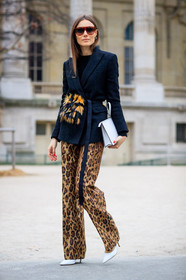 animal print, black jacket, brown pants, high heels, leather bag, leather shoes, leopard print, printed pants, sunglasses, trousers, white bag, yellow fur, fashion week, frenchystyle, FW, jonathan paciullo, street style, PFW, PARIS, SPRING SUMMER 2017, SS 17, HAUTE COUTURE, vertical, full length, giorgia tordini