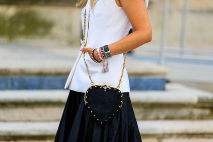 atmosphere details, black bag, black skirt, bracelet, Charlotte Groeneveld, christian dior, detail, fashion week, frenchystyle, FW, graphic bag, horizontal, jonathan paciullo, leather bag, PARIS, PFW, printed bag, sleeveless, SPRING SUMMER 2018, SS 18, street style, studs, watch, white jacket