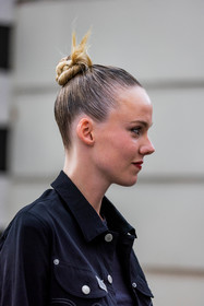 Kiki Wilhems, black, jacket, fashion week, frenchystyle, FW, jonathan paciullo, street style, SPRING SUMMER 2022, SS 22, LFW, LONDON, vertical, atmosphere details, detail, model