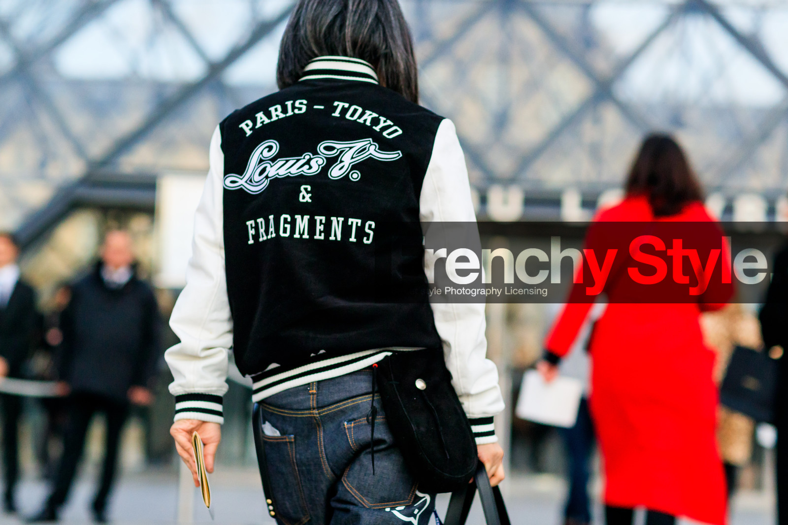atmosphere details, AUTUMN WINTER 2017-2018, AW 17-18, back detail, black bag, black jacket, blue denim, denim pants, detail, FALL WINTER 2017-2018, fashion week, frenchystyle, FW, FW 17-18, graphic jacket, horizontal, jeans, jonathan paciullo, louis vuitton, PARIS, PFW, printed jacket, street style, teddy jacket, trousers