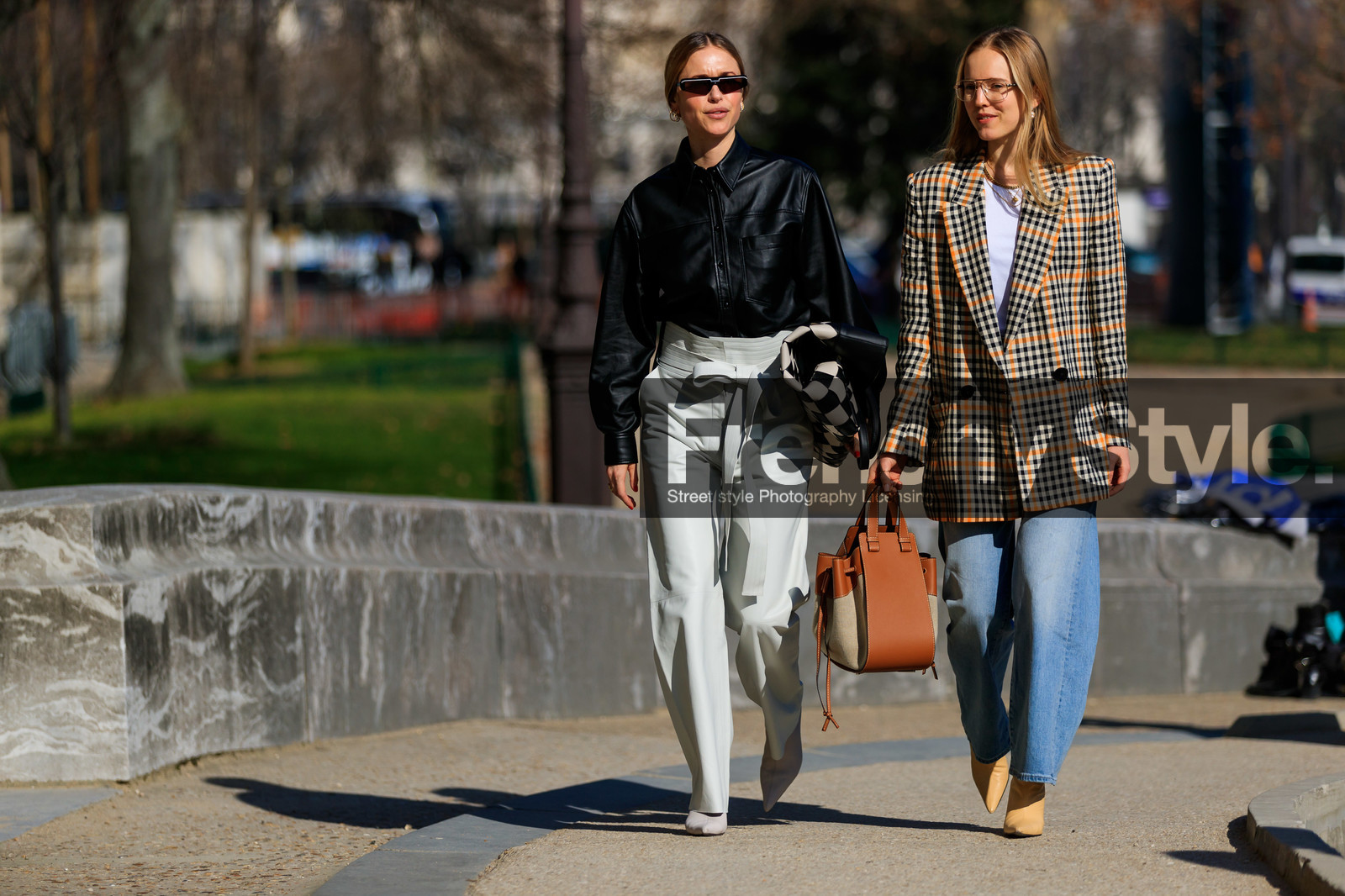 alexandra carl, beige jacket, beige shoes, black and white bag, black shirt, blazer, blue denim, camel bag, checked, denim pants, gingham, graphic bag, graphic jacket, jeans, leather bag, leather pants, leather shirt, leather shoes, loewe, pernille teisbaek, plaid, printed bag, printed jacket, sunglasses, trousers, white pants, white shoes, white t shirt, PARIS, PFW, street style, jonathan paciullo, FW, frenchystyle, fashion week, AUTUMN WINTER 2019-2020, AW 19-20, FALL WINTER 2019-2020, FW 19-20, horizontal, atmosphere details, full length