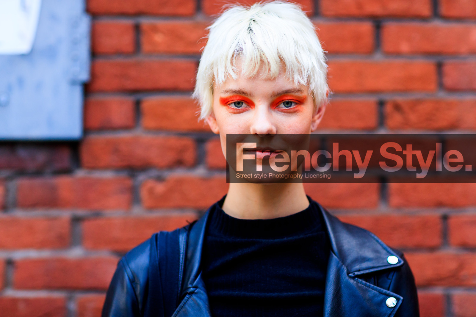 atmosphere details, black jacket, black perfecto, black top, blazer, charlee fraser, detail, dyed hair, eyeliner, eyeshadow, fashion week, frenchystyle, FW, horizontal, jonathan paciullo, leather jacket, leather perfecto, LFW, LONDON, model, portrait, sarah fraser, short hair, SPRING SUMMER 2018, SS 18, street style, tone on tone, total look black