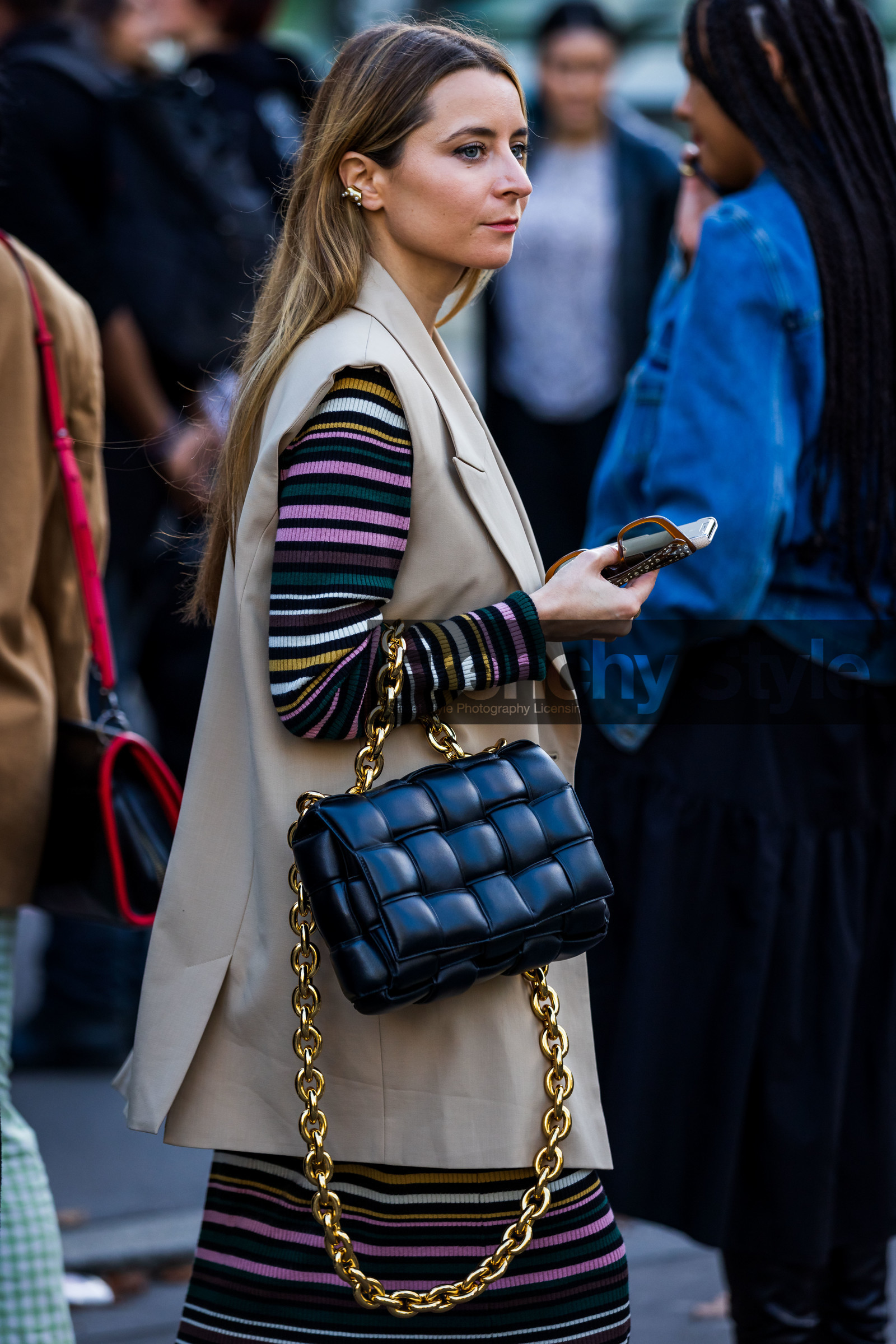 bag, blue jumpsuit, color, hermes bag, jean, jumpsuit, orange scarf, patchwork, printed scarf, scarf, scarf belt, straw bag, Susie Lau, yellow bag, fashion week, frenchystyle, FW, jonathan paciullo, street style, PFW, PARIS, SPRING SUMMER 2022, SS 22, vertical, atmosphere details