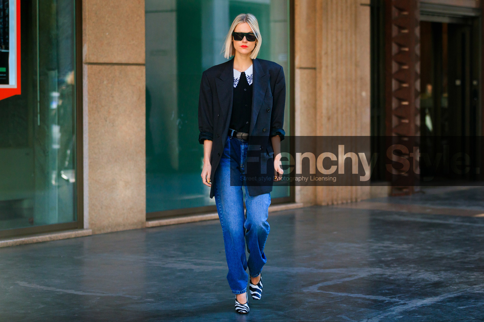 linda tol, black jacket, black shirt, blue jeans, green sunglasses, square shape glasses, big sunglasses, floral embroidered collar, big collar, oversize jacket, zebra printed shoes, striped shoes, black leather shoes, white leather shoes, fashion week, frenchystyle, FW, jonathan paciullo, street style, MFW, MILAN, AUTUMN WINTER 2020-2021, FALL WINTER 2020-2021, FW 20-21, horizontal, atmosphere details, full length