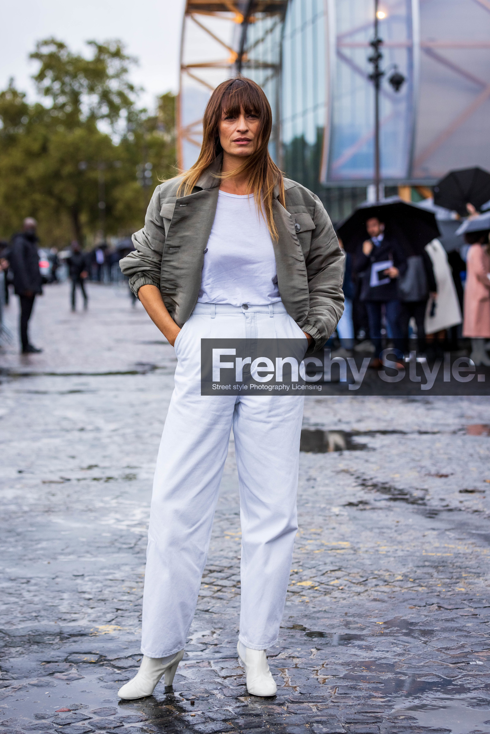 boots, Caroline de Maigret, jacket, khaki jacket, pants, tshirt, white boots, white denim, white pants, white tshirt, fashion week, frenchystyle, FW, jonathan paciullo, street style, PFW, PARIS, SPRING SUMMER 2022, SS 22, vertical, full length