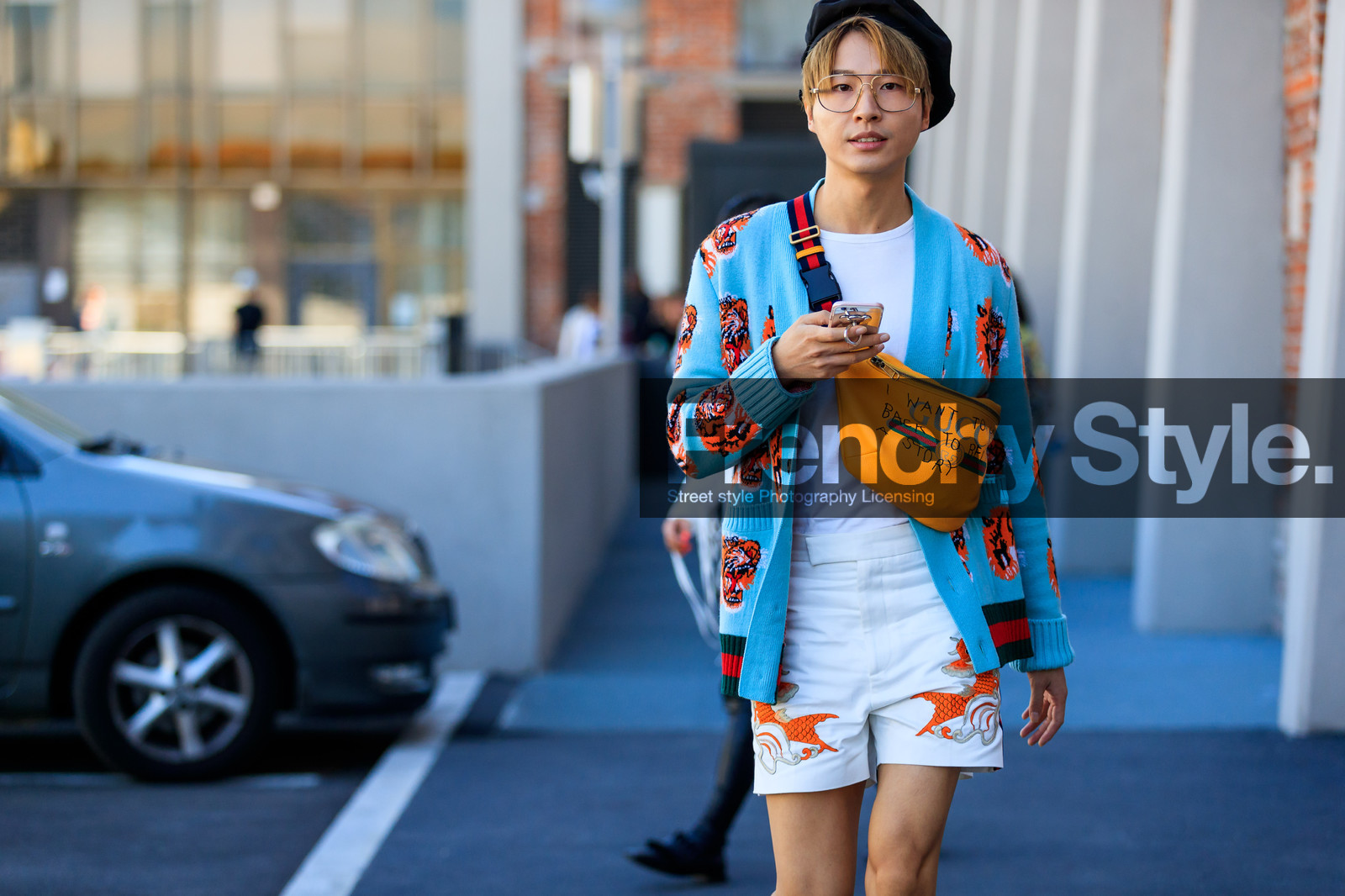 atmosphere details, beret, black hat, blue cardigan, detail, embroidered sweater, fanny pack, fashion week, floral, flowers, frenchystyle, FW, graphic bag, gucci, horizontal, jonathan paciullo, leather bag, MFW, MILAN, orange bag, printed bag, printed shorts, printed sweater, SPRING SUMMER 2018, SS 18, street style, sunglasses, white shorts, white t shirt