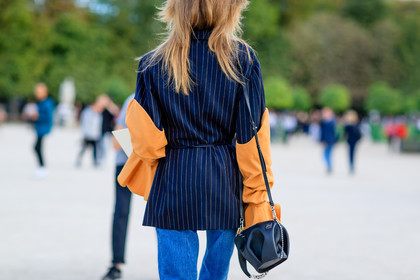 atmosphere details, back detail, black bag, black jacket, blazer, blue denim, detail, fashion week, frenchystyle, FW, horizontal, jeans, jonathan paciullo, leather bag, loewe, navy jacket, orange, PARIS, PFW, SPRING SUMMER 2017, SS 17, street style, striped jacket, trousers
