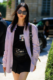 black belt, black skirt, black t shirt, leather belt, printed t shirt, striped shirt, sunglasses, white shirt, fashion week, frenchystyle, FW, jonathan paciullo, street style, PFW, PARIS, vertical, detail, atmosphere details, model, AUTUMN WINTER 2018-2019, FALL WINTER 2018-2019, FW 18-19