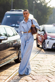 bag, blue monochrome, brown bag, crop shirt, earrings, fluid pants, gold earrings, high waist pants, large pants, leather bag, light blue pants, light blue shirt, monochrome, Nataly Osmann, pastel, shirt, tods bag, satined shirt, satined pants, fashion week, frenchystyle, FW, jonathan paciullo, street style, MFW, MILAN, SPRING SUMMER 2022, SS 22, vertical, full length