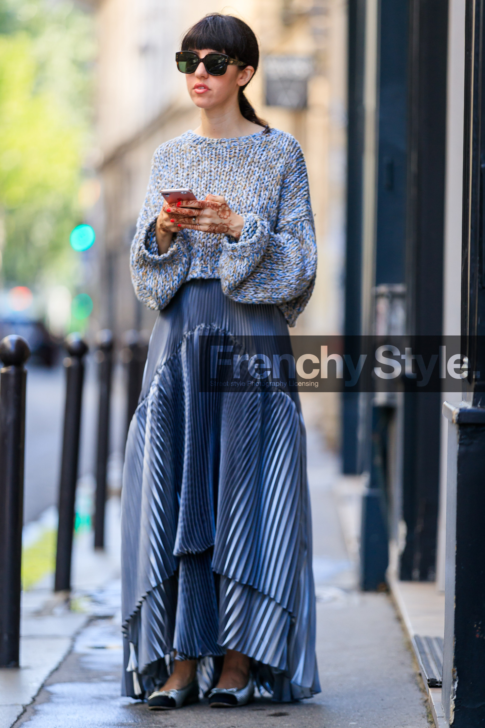 ballerinas, chanel, grey shoes, grey skirt, grey sweater, leather shoes, pleated skirt, sunglasses, fashion week, frenchystyle, FW, jonathan paciullo, street style, PFW, PARIS, vertical, full length, AUTUMN WINTER 2018-2019, FALL WINTER 2018-2019, FW 18-19
