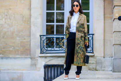 atmosphere details, beige coat, black bag, black pants, embroidered coat, fashion week, floral, flowers, frenchystyle, full length, FW, graphic jacket, high heels, horizontal, jonathan paciullo, leather bag, leather shoes, nicole warne, PARIS, PFW, printed jacket, SPRING SUMMER 2018, SS 18, street style, sunglasses, trousers, white shirt, white shoes