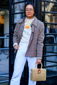 checked, denim jacket, denim pants, graphic jacket, houndstooth pattern, jeans, leather bag, plaid, printed jacket, printed t shirt, straw bag, trousers, white denim, white t shirt, fashion week, frenchystyle, FW, jonathan paciullo, street style, LFW, LONDON, AUTUMN WINTER 2018-2019, AW 18-19, FALL WINTER 2018-2019, FW 18-19, vertical, atmosphere details, detail