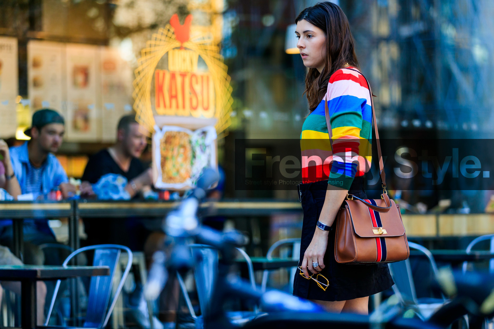 multicolor pull over, black skirt, yellow sunglasses, brown leather bag, shoulder bag, striped leather bag, diamond ring, strassed ring, hermes watch, zipped skirt, fashion week, frenchystyle, FW, jonathan paciullo, street style, atmosphere details, horizontal, detail