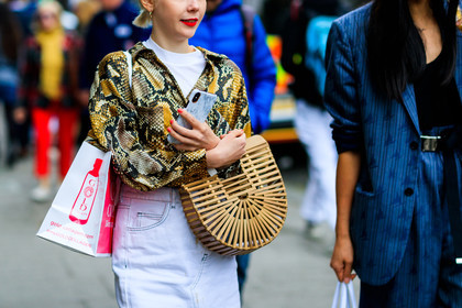 animal print, beige bag, brown shirt, denim skirt, graphic bag, leather bag, printed shirt, red lips, snake print, white denim, white skirt, white t shirt, wood bag, fashion week, frenchystyle, FW, jonathan paciullo, street style, LFW, LONDON, SPRING SUMMER 2019, SS 19, atmosphere details, horizontal, detail