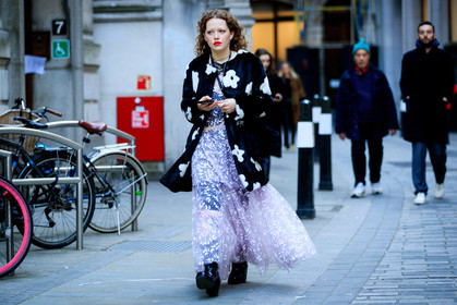 black bag, black fur coat, black shoes, floral, flowers, fur bag, graphic dress, graphic jacket, headphones, leather bag, leather shoes, necklace, pink dress, printed dress, printed jacket, red lips, ruffles, see through, fashion week, frenchystyle, FW, jonathan paciullo, street style, LFW, LONDON, AUTUMN WINTER 2019-2020, AW 19-20, FW 19-20, FALL WINTER 2019-2020, horizontal, atmosphere details, full length