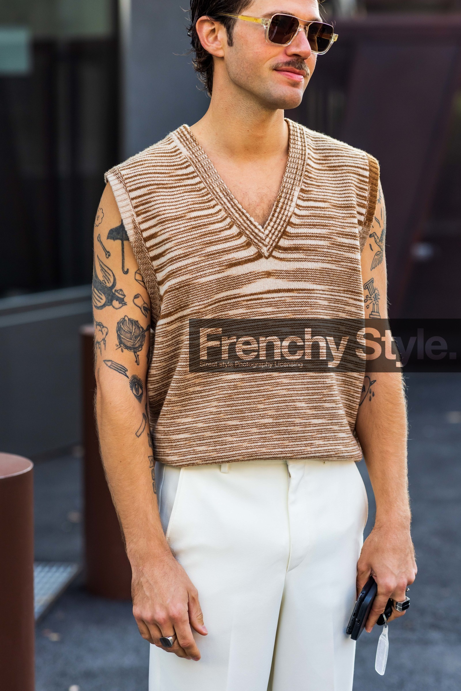 beige knit, fluid pants, Jean-Sebastien Roques, missoni look, sleveless knit, striped knit, sunglasses, white pants, tattoo, v-neck knit, fashion week, frenchystyle, FW, jonathan paciullo, street style, MFW, MILAN, SPRING SUMMER 2022, SS 22, vertical, atmosphere details, detail, menswear