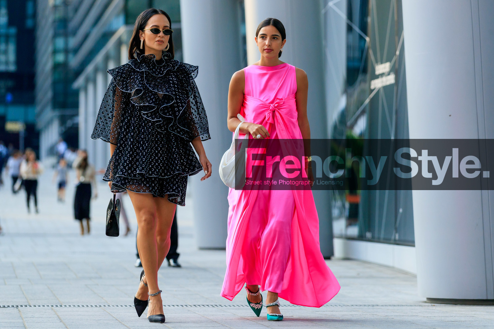 bettina looney, anna rosa vitiello, pink dress, long dress, sleeveless dress, knoted dress, loose dress, bottega veneta bag, white bag, satin bag, multi rings, white ring, golden rings, green shoes, strassed shoes, satin shoes, mini dress, black dress, ruffle dress, high collar dress, polka dots dress, butterfly sunglasses, metalic frame sunglasses, hoop earrings, black shoes, sharp end shoes, chain detail shoes, high heels shoes, fashion week, frenchystyle, FW, jonathan paciullo, street style, MFW, MILAN, SPRING SUMMER 2020, SS 20