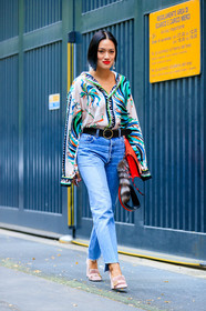 black belt, blue denim, denim pants, fashion week, floral, flower, frenchystyle, full length, FW, gucci, high heels, jeans, jonathan paciullo, leather bag, leather belt, leather shoes, MFW, MILAN, multicolor shirt, pink shoes, printed shirt, red bag, SPRING SUMMER 2017, SS 17, street style, tiffany hsu, trousers, vertical
