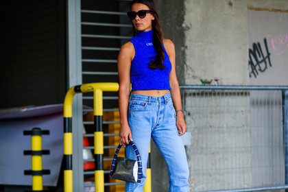alice & j.s, atmosphere details, blue denim, blue top, denim pants, detail, fashion week, frenchystyle, FW, high waist jeans, high wia, horizontal, jeans, jonathan paciullo, leather bag, levi's, MENSWEAR, off white, PARIS, PFW, shiny bag, silver bag, SPRING SUMMER 2018, SS 18, street style, sunglasses, trousers