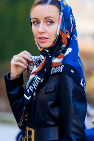 black jacket, blue scarf, christian dior, headscarf, leather jacket, fashion week, frenchystyle, FW, jonathan paciullo, street style, PFW, PARIS, AUTUMN WINTER 2019-2020, AW 19-20, FALL WINTER 2019-2020, FW 19-20, vertical, atmosphere details, detail