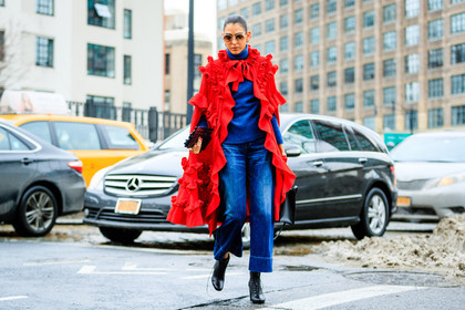 atmosphere details, AUTUMN WINTER 2017-2018, AW 17-18, black boots, blue denim, blue sweater, denim pants, FALL WINTER 2017-2018, fashion week, frenchystyle, full length, FW, FW 17-18, high heels, horizontal, jeans, jonathan paciullo, leather boots, NEW YORK, NYFW, poncho, red sweater, street style, sunglasses, trousers