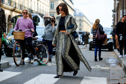 camila coelho, animal print coat, animal print jacket, animal print pants, black top, cropped top, openwork top, black leather clutch, bottega veneta bag, scale sunglasses, black leather boots, plastic heels, sheer heels, PARIS, PFW, SPRING SUMMER 2020, SS 20, fashion week, frenchystyle, FW, jonathan paciullo, street style, horizontal, atmosphere details, full length