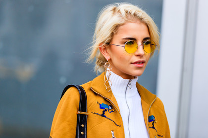 atmosphere details, AUTUMN WINTER 2017-2018, AW 17-18, black bag, caro daur, detail, earrings, FALL WINTER 2017-2018, fashion week, frenchystyle, FW, FW 17-18, horizontal, jonathan paciullo, leather bag, NEW YORK, NYFW, portrait, street style, suede jacket, sunglasses, white sweater, yellow jacket, zip