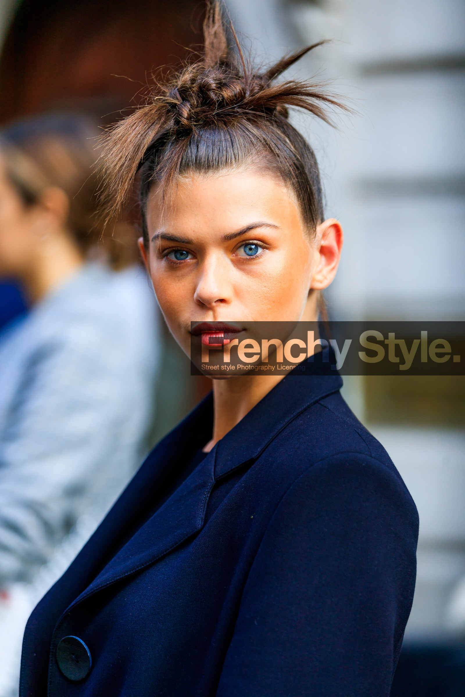 black jacket, hairstyle, model, natural, skincare, fashion week, frenchystyle, FW, jonathan paciullo, street style, LFW, LONDON, SPRING SUMMER 2019, SS 19, vertical, detail, atmosphere details
