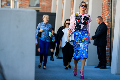 animal print, atmosphere details, blue skirt, fashion week, floral, flowers, frenchystyle, full length, FW, glitter, graphic skirt, gucci, horizontal, jonathan paciullo, leather bag, MFW, MILAN, multicolor skirt, multicolor sweater, pink sweater, printed skirt, printed sweater, sequined skirt, SPRING SUMMER 2018, SS 18, stars, street style, sunglasses, thassia naves, white bag