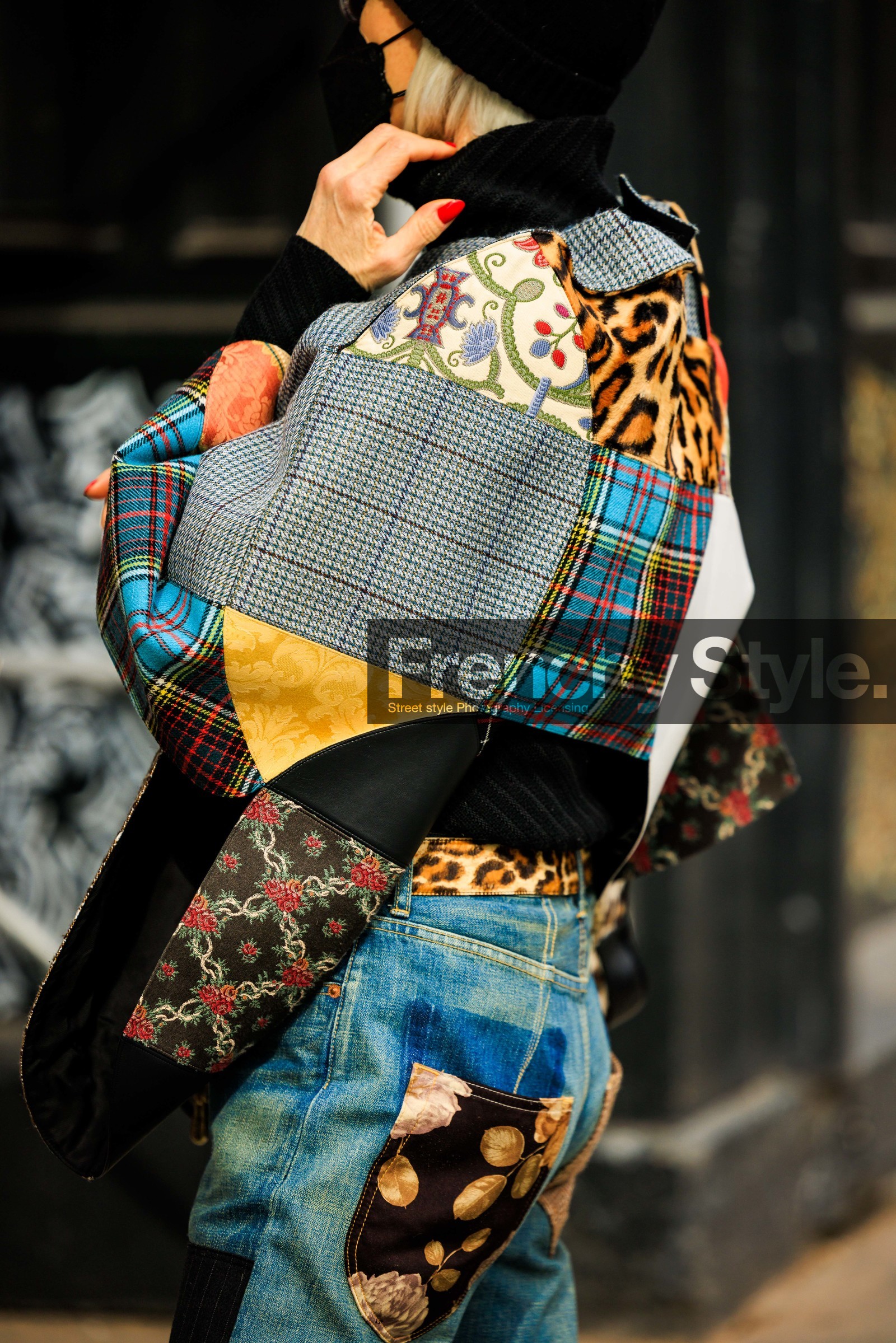 multiprint patch work poncho, multiprint denim pants, details, fashion week, frenchystyle, FW, jonathan paciullo, street style, NYFW, NEW YORK, AUTUMN WINTER 2022-2023, FALL WINTER 2022_2023, FW 22-23, vertical, atmosphere details
