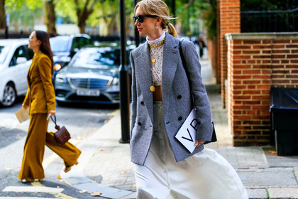blazer, crop top, grey jacket, houndstooth pattern, lace top, lisa aiken, necklace, sunglasses, white skirt, white top, fashion week, frenchystyle, FW, jonathan paciullo, street style, LFW, LONDON, SPRING SUMMER 2019, SS 19, atmosphere details, horizontal, detail