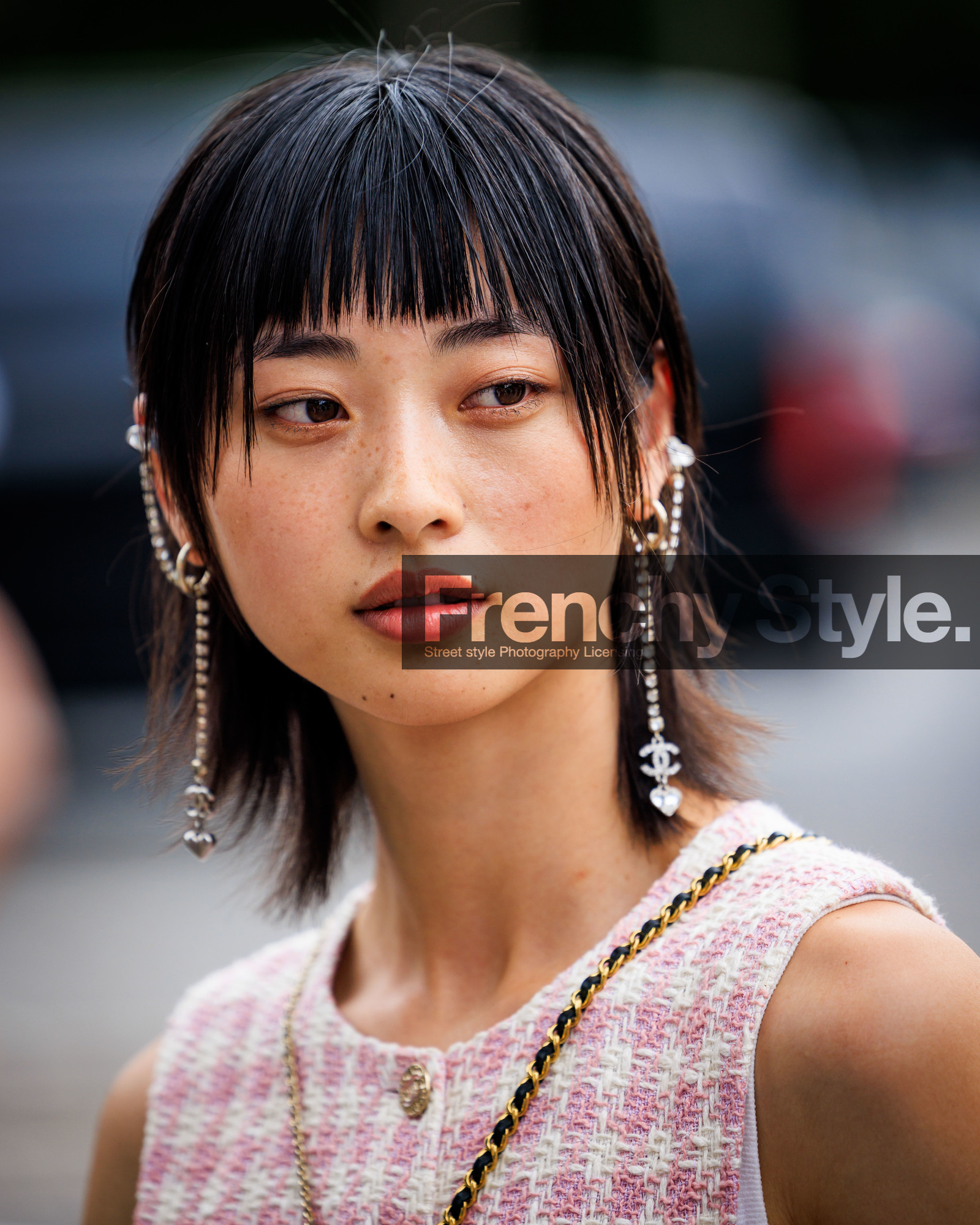 fashion week, frenchystyle, FW, jonathan paciullo, street style, PFW, PARIS, FW 23-24, FALL WINTER 2023-2024, AUTUMN WINTER 2023-2024, HAUTE COUTURE, vertical, atmosphere details, detail