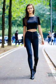 black boots, black denim, black pants, black top, denim pants, fashion week, frenchystyle, full length, FW, greta varlese, high heels, jeans, jonathan paciullo, leather bag, leather shoes, MFW, MILAN, model, SPRING SUMMER 2017, SS 17, street style, tone on tone, total look black, trousers, vertical, white bag