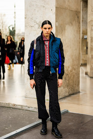 piggy tails, bomber jacket, dual toned jacker, nylon jacket, dark blue jacker, stripes trousers, black trousers, combat boots, doctor martens boots, model, fashion week, frenchystyle, FW, jonathan paciullo, street style, AUTUMN WINTER 2022-2023, FALL WINTER 2022_2023, FW 22-23, PFW, PARIS, vertical, full length