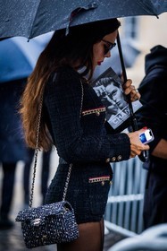 bag, black jacket, black short, chanel bag, chanel look, Evangelie Smyrniotaki, jacket, short, smartphone, tweed, tweed bag, umbrella, fashion week, frenchystyle, FW, jonathan paciullo, street style, PFW, PARIS, SPRING SUMMER 2022, SS 22, vertical, atmosphere details