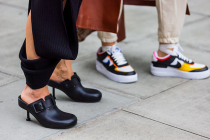 shoes, sneakers, nike, heels, balenciaga, black, fashion week, frenchystyle, FW, jonathan paciullo, street style, SPRING SUMMER 2022, SS 22, LFW, LONDON, horizontal, atmosphere details, detail