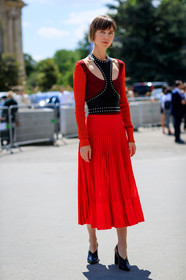 black shoes, bordeaux, burgundy, harness, high heels, leather shoes, pleats, red dress, studs, fashion week, frenchystyle, FW, jonathan paciullo, street style, PFW, PARIS, vertical, full length, AUTUMN WINTER 2018-2019, FALL WINTER 2018-2019, FW 18-19, vika gazinskaya