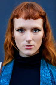 make up, make up details, close up detail, black eyeliner, hair details, street style, jonathan paciullo, FW, frenchystyle, fashion week, MFW, MILAN, SPRING SUMMER 2021, SS 21, vertical, detail, portrait, model