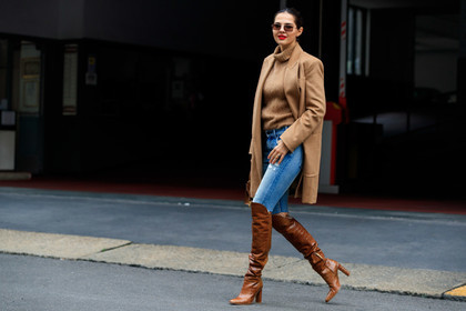 doina ciobanu, max mara boots, max mara coat, max mara pullover, beige coat, long coat, beige pullover, turtleneck pullover, brown leather boots, animal skin boots, high boots, high heels boots, blue jeans, denim, beige leather bag, hand bag, mini bag, aviator sunglasses, metalic frame sunglasses, square shape glasses, fashion week, frenchystyle, FW, jonathan paciullo, street style, MFW, MILAN, SPRING SUMMER 2020, SS 20