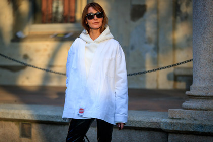 black bag, black pants, fringes, hoodie, leather bag, leather pants, sunglasses, trousers, umit benan, white jacket, white sweater, fashion week, frenchystyle, FW, jonathan paciullo, street style, MFW, MILAN, AUTUMN WINTER 2018-2019, FALL WINTER 2018-2019, FW 18-19, horizontal, atmosphere details, ece sukan