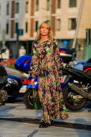jeanette madsen, floral printed dress, long sleeves dress, long dress, beige dress, black dress, pink dress, green leather bag, studs details bag, chain strap bag, doc marteens shoes, black leather boots, laced boots, fashion week, frenchystyle, FW, jonathan paciullo, street style, MFW, MILAN, SPRING SUMMER 2020, SS 20