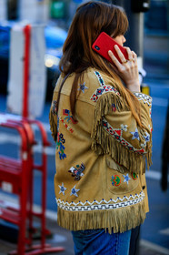beige jacket, blue denim, denim pants, embroideries, fringes, graphic jacket, iphone, jeans, leather jacket, pearls, printed jacket, ralph lauren, rings, trousers, fashion week, frenchystyle, FW, jonathan paciullo, street style, PFW, PARIS, AUTUMN WINTER 2019-2020, AW 19-20, FALL WINTER 2019-2020, FW 19-20, vertical, atmosphere details, detail