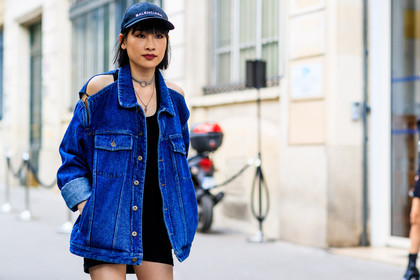 atmosphere details, balenciaga, black cap, blue denim, choker, denim jacket, detail, fashion week, frenchystyle, FW, horizontal, jonathan paciullo, laser cut, MENSWEAR, necklace, PARIS, PFW, SPRING SUMMER 2018, SS 18, street style
