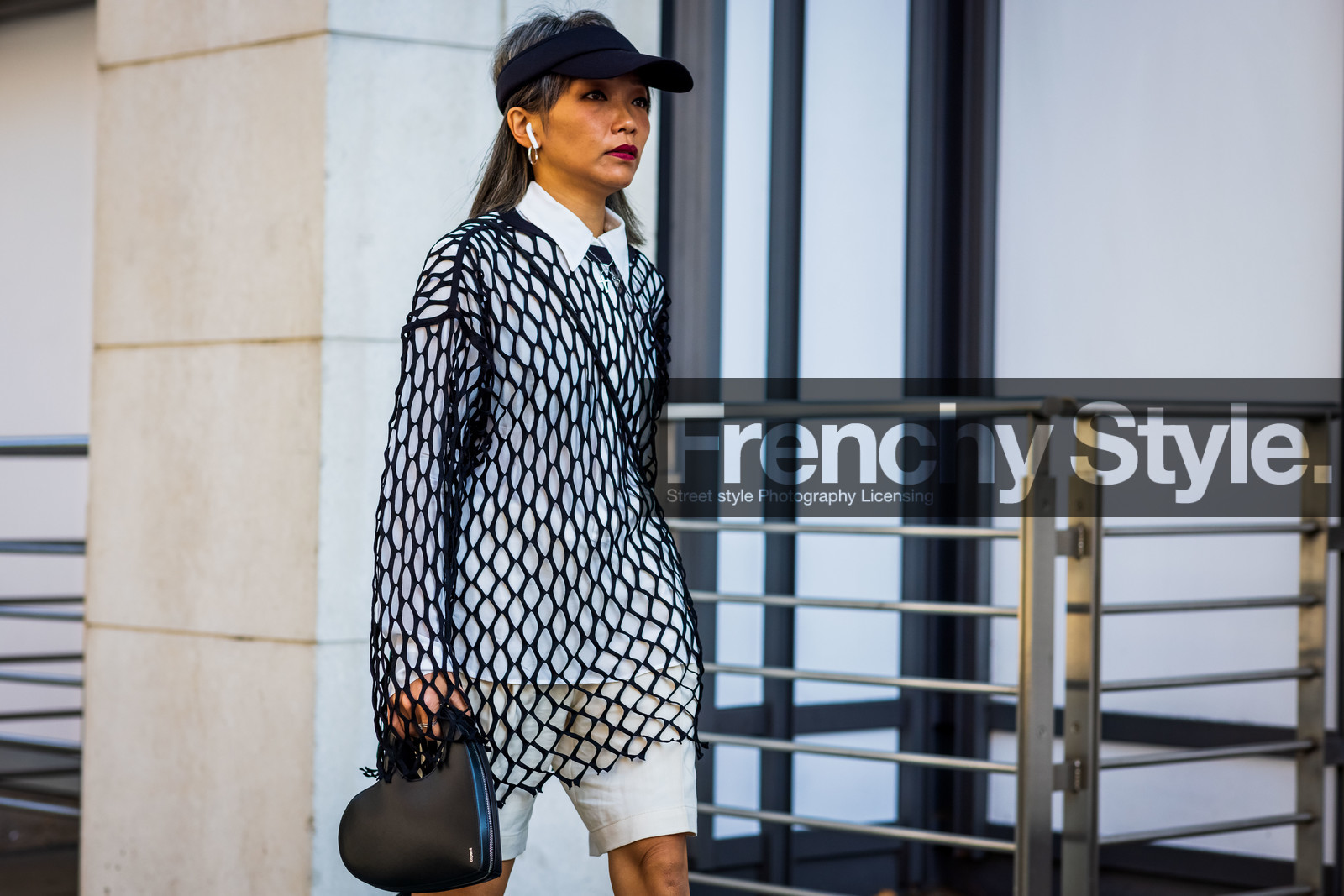 handbag, black, hat, fishnet, shorts, white, shirt, knits, knitted shirt, knitted top, fashion week, frenchystyle, FW, jonathan paciullo, street style, SPRING SUMMER 2022, SS 22, LFW, LONDON, horizontal, atmosphere details, detail