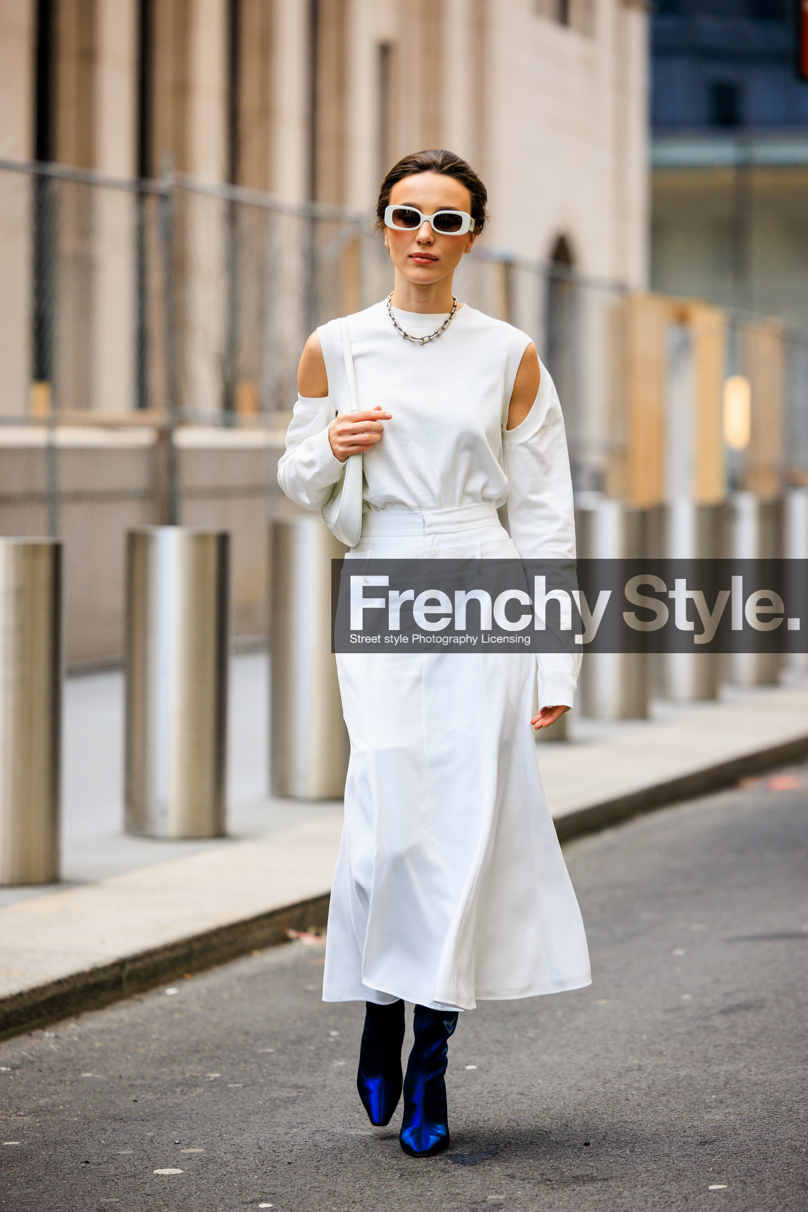 full white look, highwaist white skirt, white cut out top, white prada bag, loewe white sunglasses, blue boots, mary leest, fashion week, frenchystyle, FW, jonathan paciullo, street style, NYFW, NEW YORK, AUTUMN WINTER 2022-2023, FALL WINTER 2022_2023, FW 22-23, vertical, full length