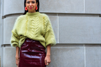 earrings, green sweater, leather skirt, red skirt, rings, tucked in, frenchystyle, jonathan paciullo, street style, NYFW, NEW YORK, AUTUMN WINTER 2019-2020, AW 19-20, FALL WINTER 2019-2020, FW 19-20, fashion week, FW, atmosphere details, horizontal, detail