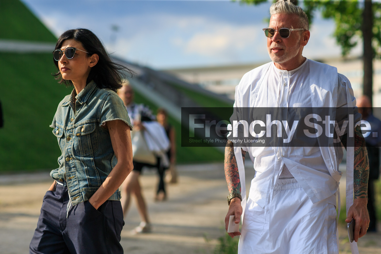 atmosphere details, blue denim, denim jacket, detail, fashion week, frenchystyle, FW, horizontal, jonathan paciullo, julie ragolia, MENSWEAR, navy pants, nick wooster, oversize, PARIS, PFW, rolled up sleeves, sleeveless, SPRING SUMMER 2017, SS 17, street style, sunglasses, tattoos, tone on tone, total look white, trousers, white shirt, white shorts, white skirt