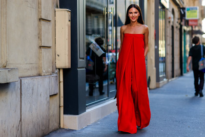 red jumpsuit, trousers, valentino, PFW, fashion week, frenchystyle, FW, jonathan paciullo, street style, PARIS, horizontal, atmosphere details, full length, AUTUMN WINTER 2018-2019, FALL WINTER 2018-2019, FW 18-19, evangelie smyrniotaki