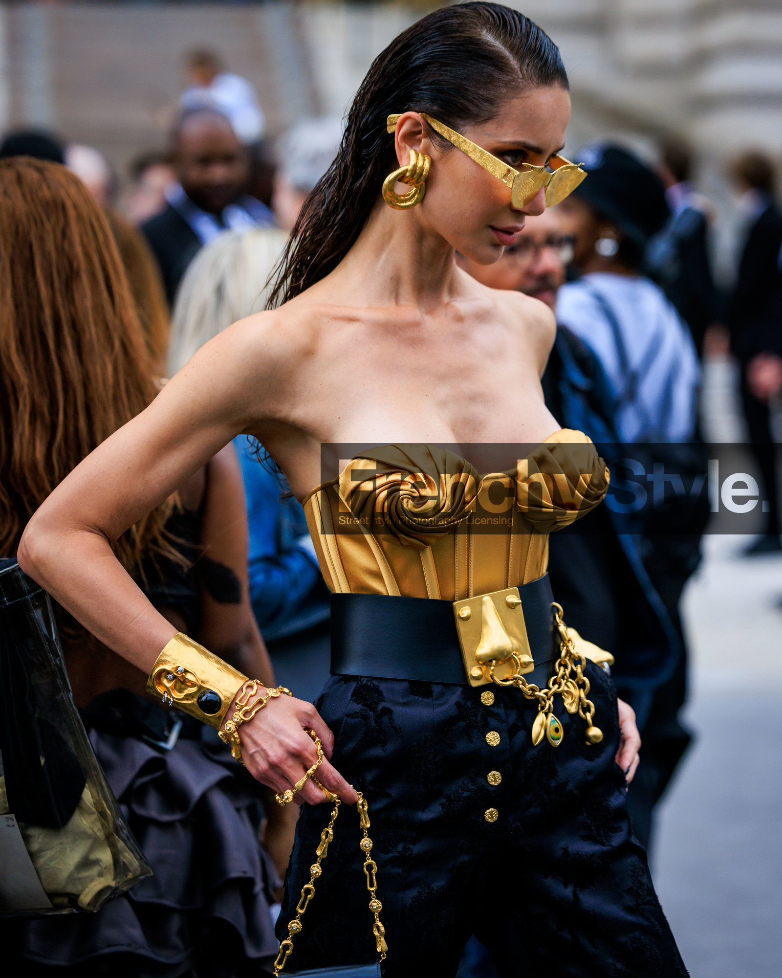 fashion week, frenchystyle, FW, jonathan paciullo, street style, PFW, PARIS, FW 23-24, FALL WINTER 2023-2024, AUTUMN WINTER 2023-2024, HAUTE COUTURE, vertical, atmosphere details, detail