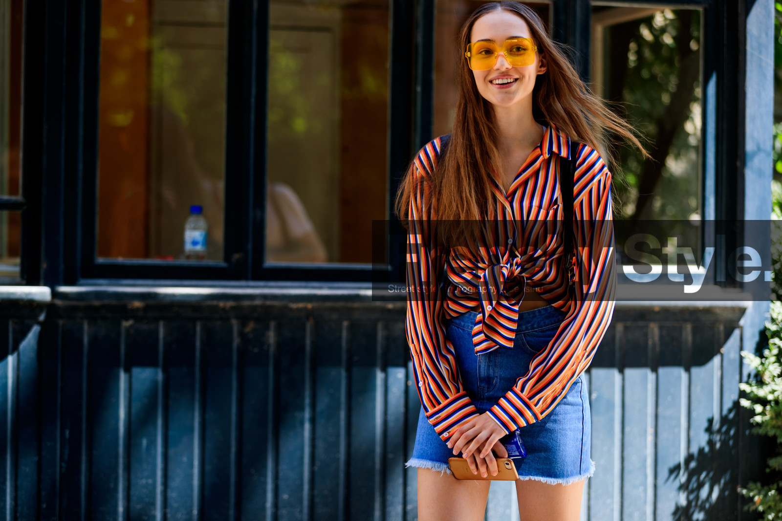 blue denim, denim skirt, orange shirt, striped shirt, sunglasses, tied up shirt, fashion week, frenchystyle, FW, jonathan paciullo, street style, PFW, PARIS, horizontal, atmosphere details, detail, model, AUTUMN WINTER 2018-2019, FALL WINTER 2018-2019, FW 18-19